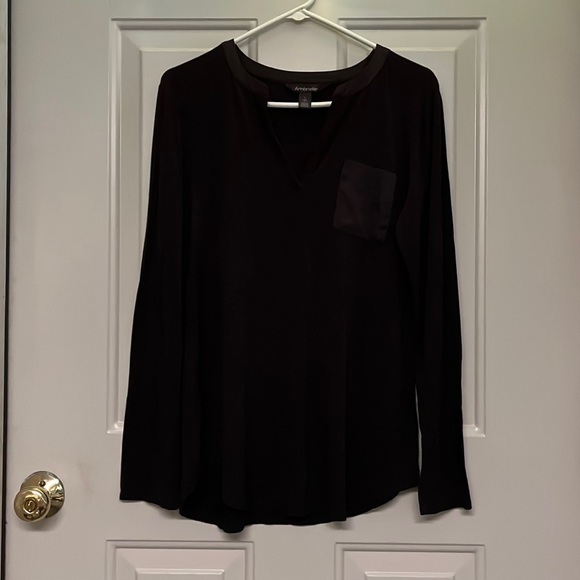 Ambrielle Tops - Ambrielle Long Sleeve Black Shirt